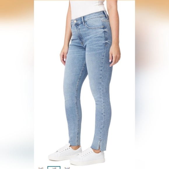 Size 4 Ultimate High Rise Skinny Jeans by Kensie Vintage Lux in Light Blue - Picture 2 of 7